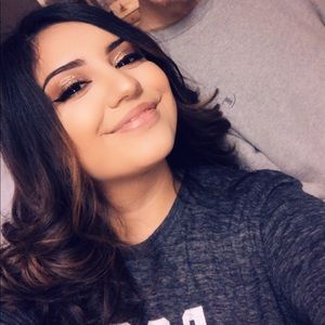 Meet your Posher, Maya